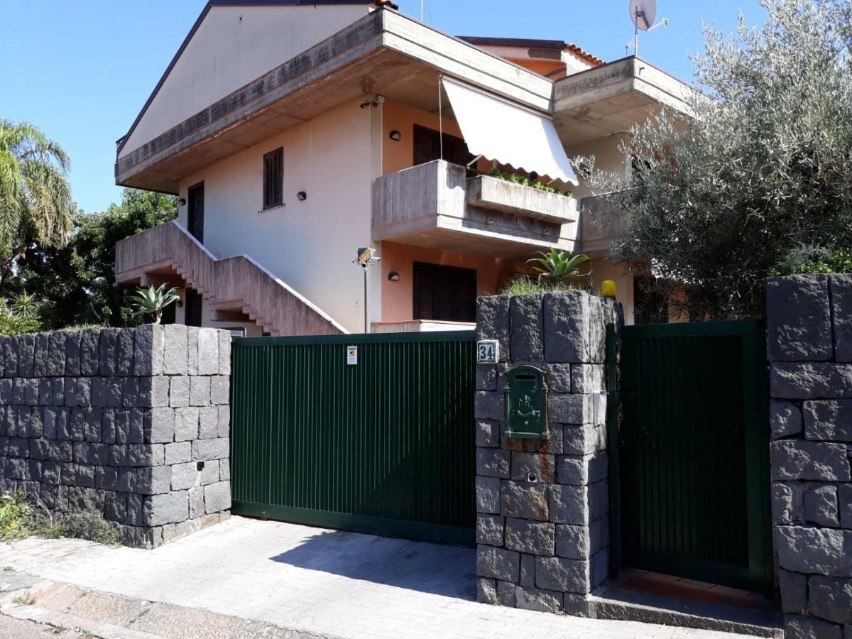 Chloe'S Apartment Acireale Exterior foto